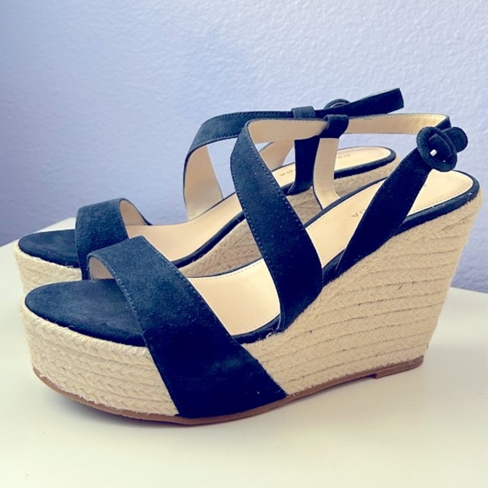 NIB Pelle Moda Women’s Ridley Platform Wedge Sandal Midnight Suede Size 9